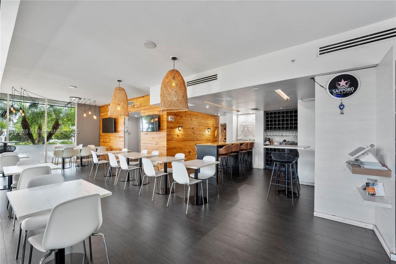 200 SE 15th Rd, Unit 1S, Miami, FL 33129 Photo