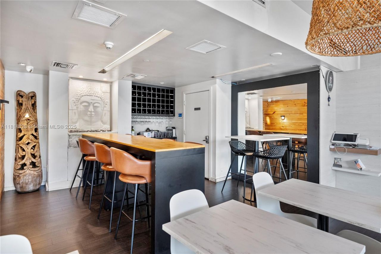 200 SE 15th Rd, Unit 1S, Miami, FL 33129 Photo