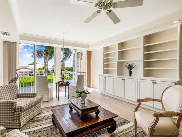 1510 Oak Harbor Boulevard, Unit 202, Vero Beach, FL 32967