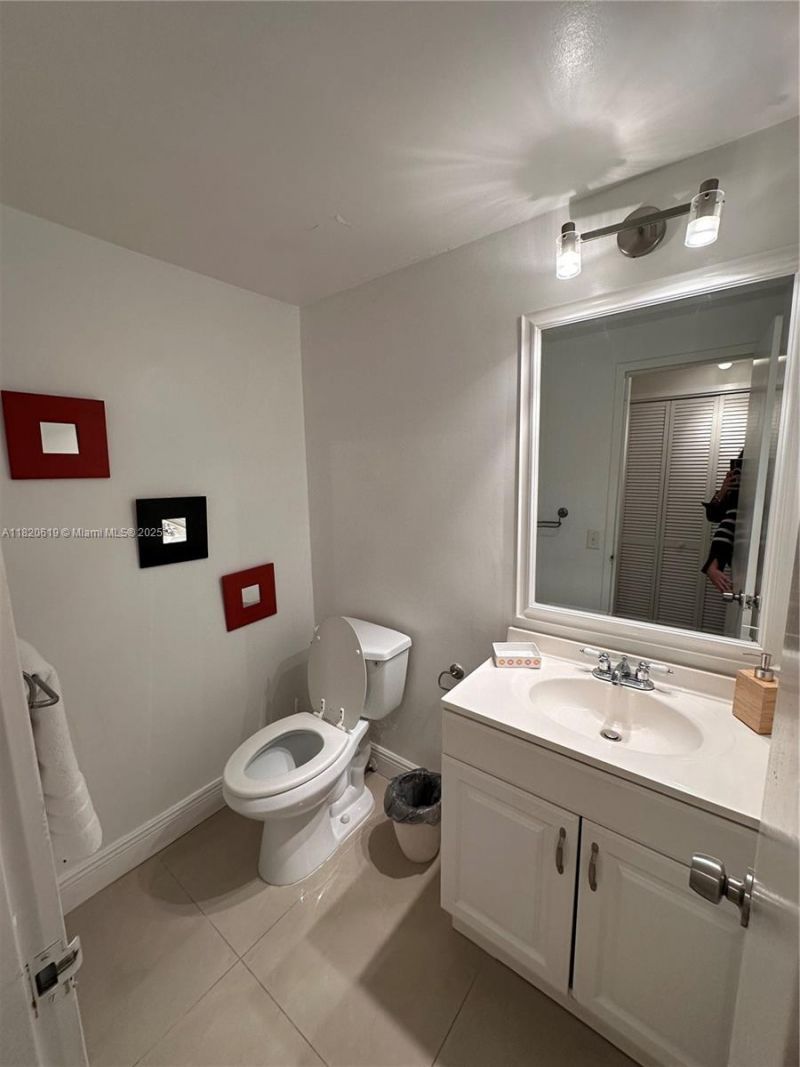 3505 S Ocean Dr, Unit 411, Hollywood, FL 33019 Photo