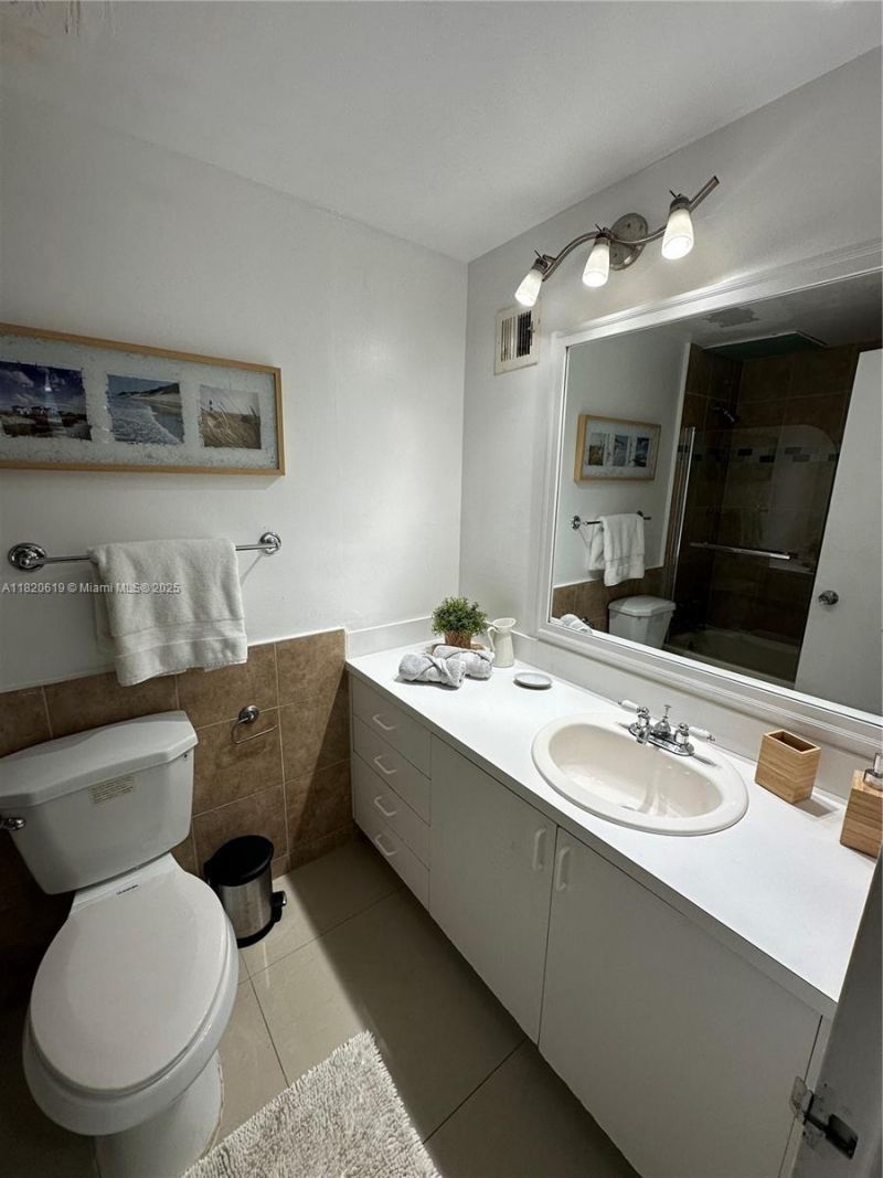 3505 S Ocean Dr, Unit 411, Hollywood, FL 33019 Photo