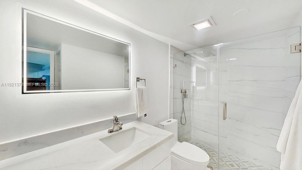 7180 NW 179th St, Unit 105, Hialeah, FL 33015 Photo