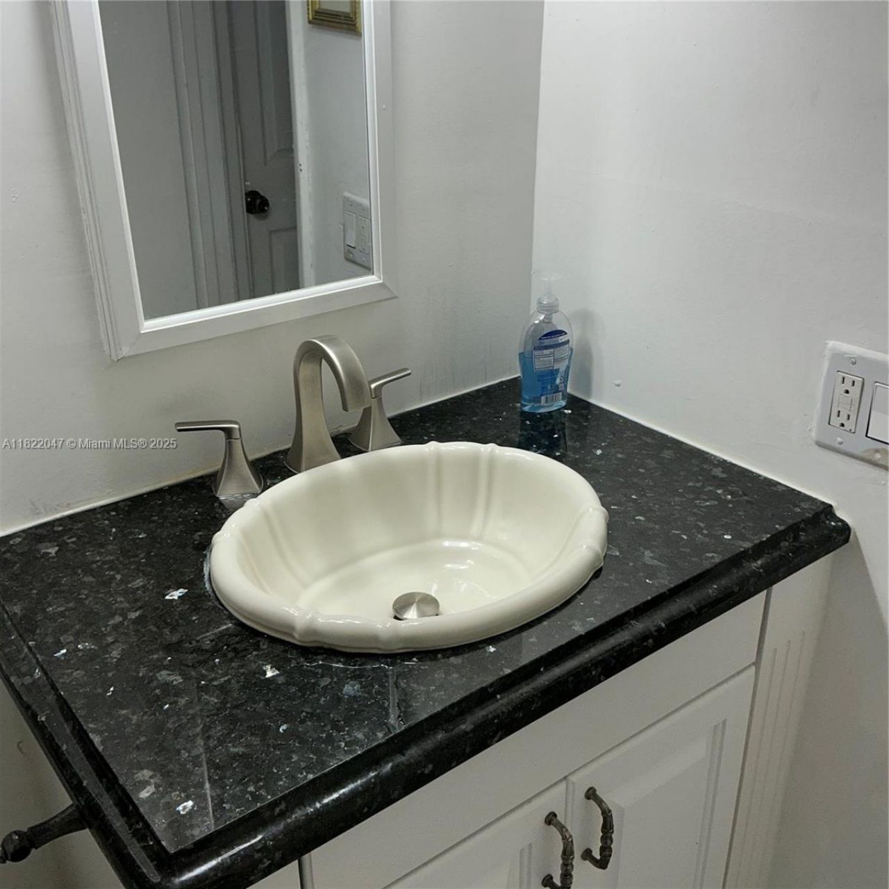 1924 NW 35th St, Miami, FL 33142 Photo