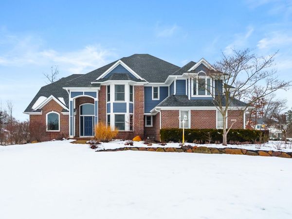 5284 Green Pine Lane, Kalamazoo, MI 49009