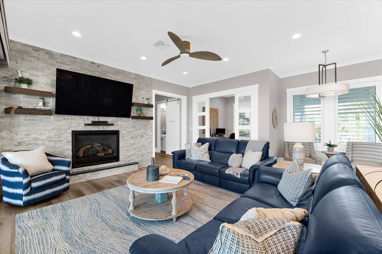 110 Carlyle Drive, Palm Harbor, FL 34683 Photo