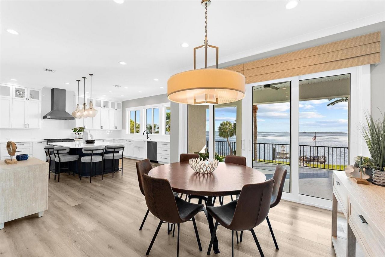 110 Carlyle Drive, Palm Harbor, FL 34683 Photo