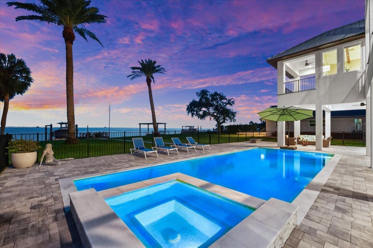 110 Carlyle Drive, Palm Harbor, FL 34683 Photo