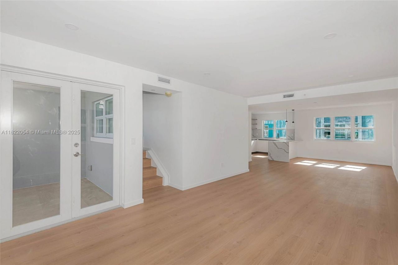 824 SE 12th Ct, Fort Lauderdale, FL 33316 Photo