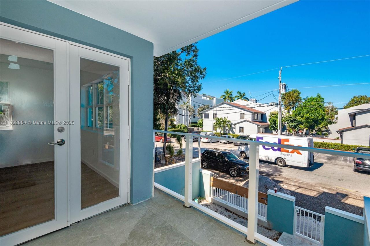 824 SE 12th Ct, Fort Lauderdale, FL 33316 Photo