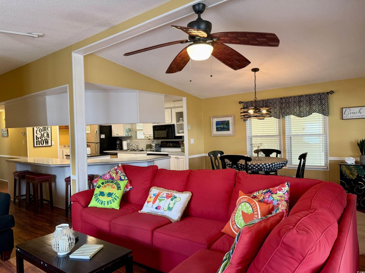 371 Meadowlark Dr. Photo 10