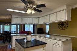 371 Meadowlark Dr. photo 4