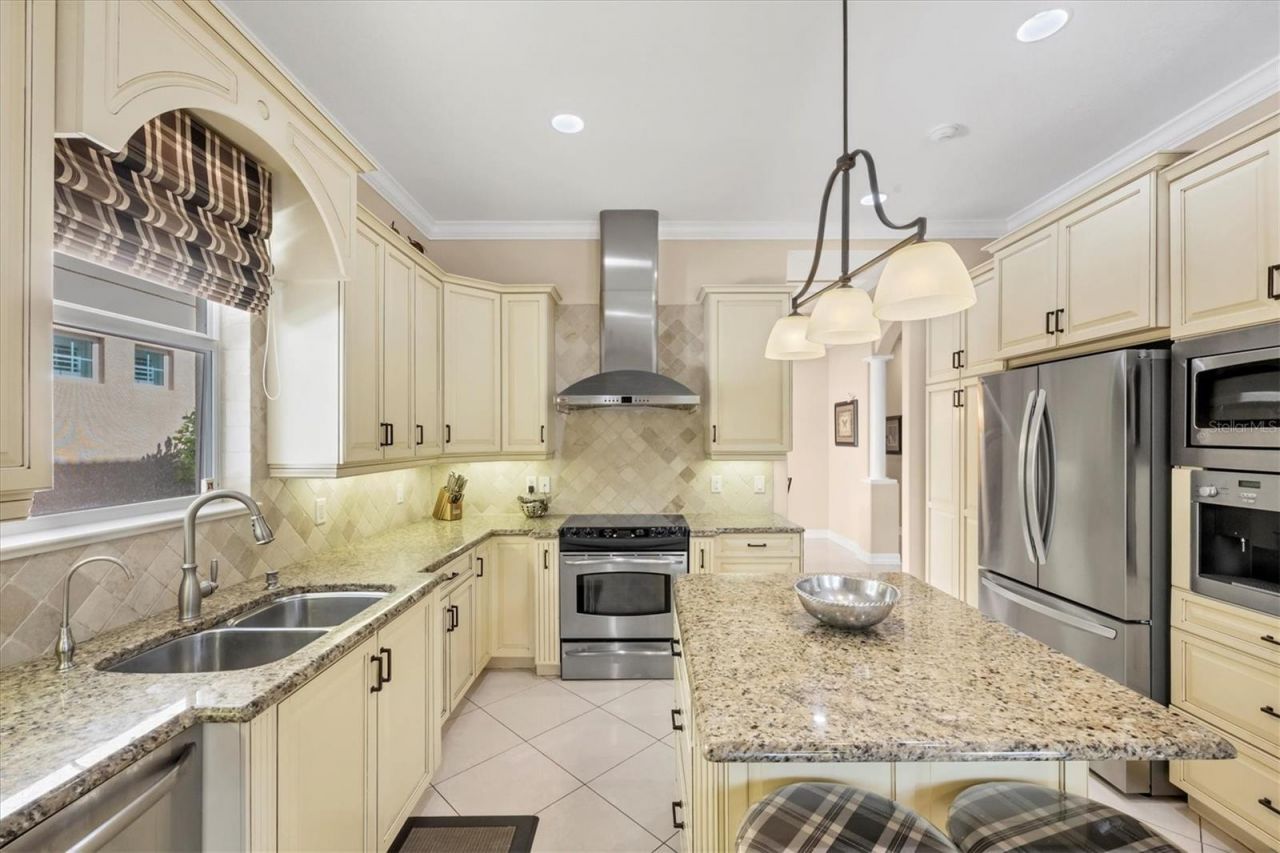 811 Laguna Drive, Venice, FL 34285 Photo