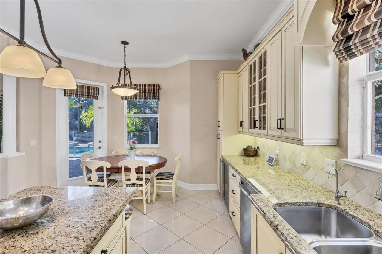 811 Laguna Drive, Venice, FL 34285 Photo