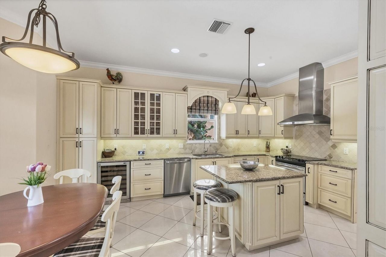 811 Laguna Drive, Venice, FL 34285 Photo