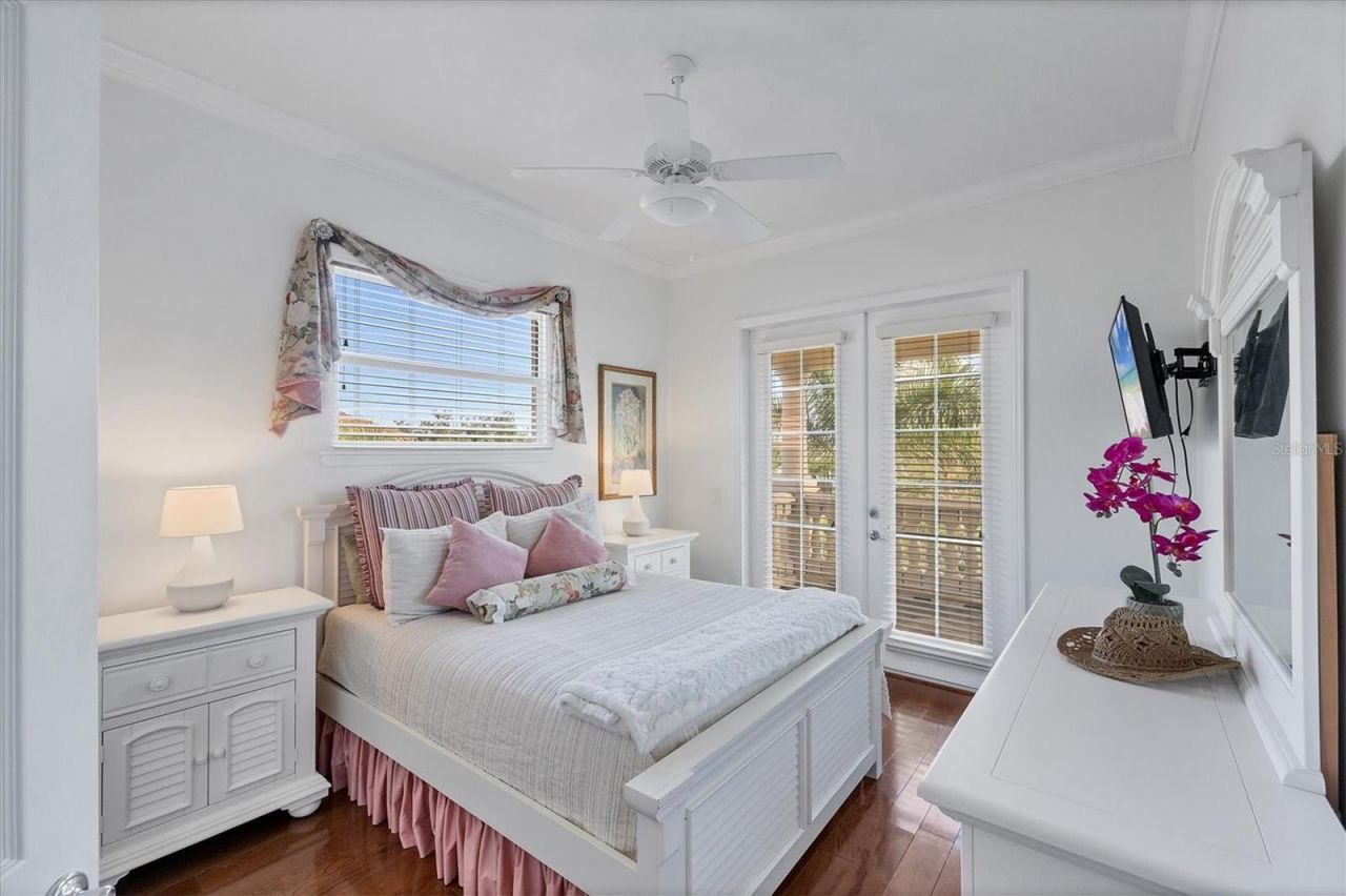 811 Laguna Drive, Venice, FL 34285 Photo