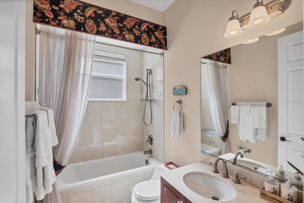 811 Laguna Drive, Venice, FL 34285 Photo