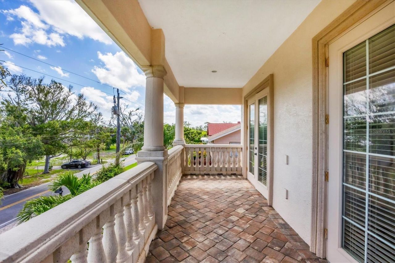 811 Laguna Drive, Venice, FL 34285 Photo