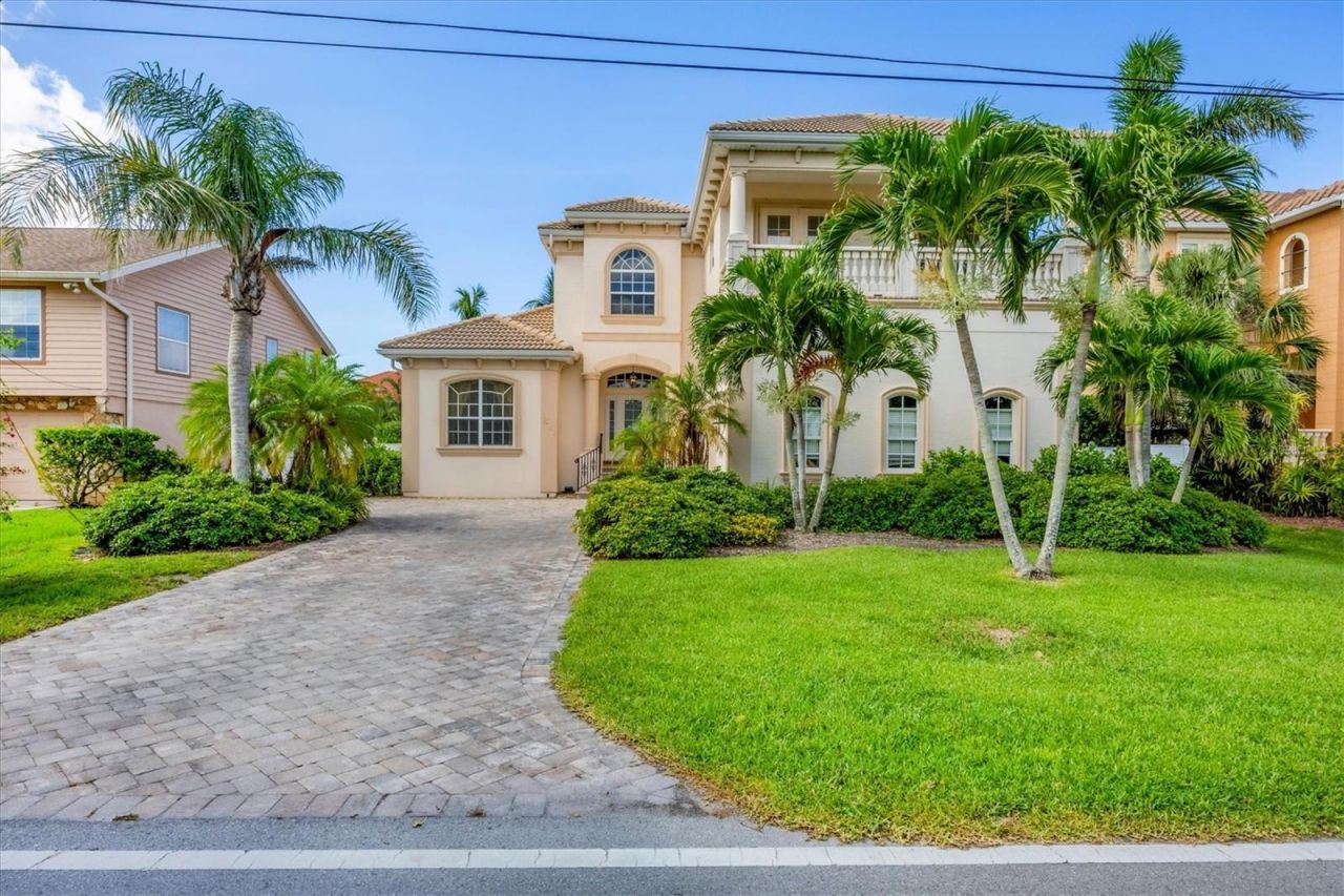 811 Laguna Drive, Venice, FL 34285 Photo