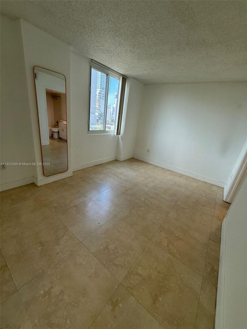 850 N Miami Ave, Unit W-708, Miami, FL 33136 Photo