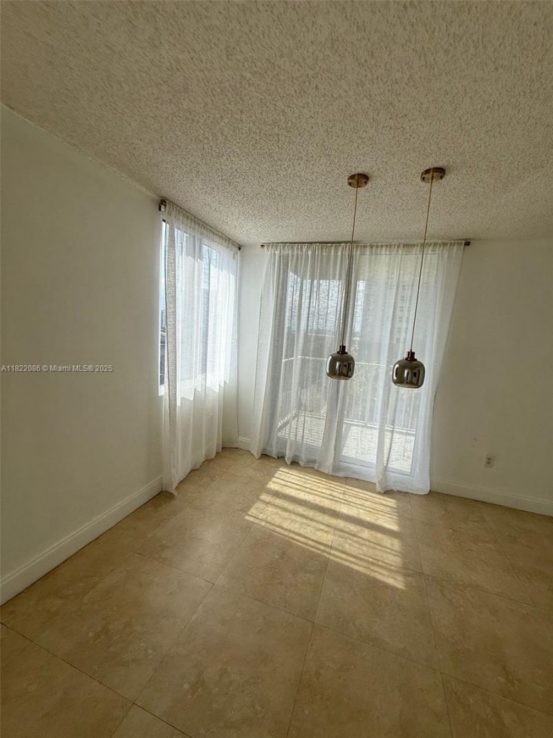 850 N Miami Ave, Unit W-708, Miami, FL 33136 Photo