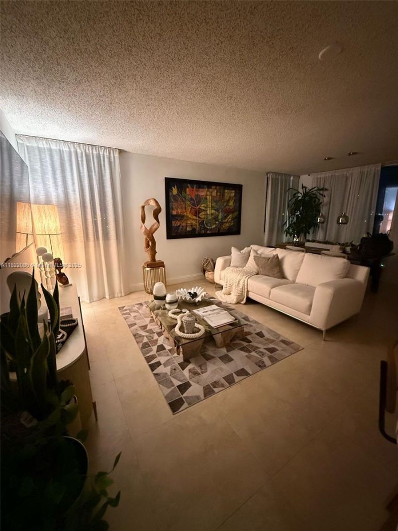 850 N Miami Ave, Unit W-708, Miami, FL 33136 Photo