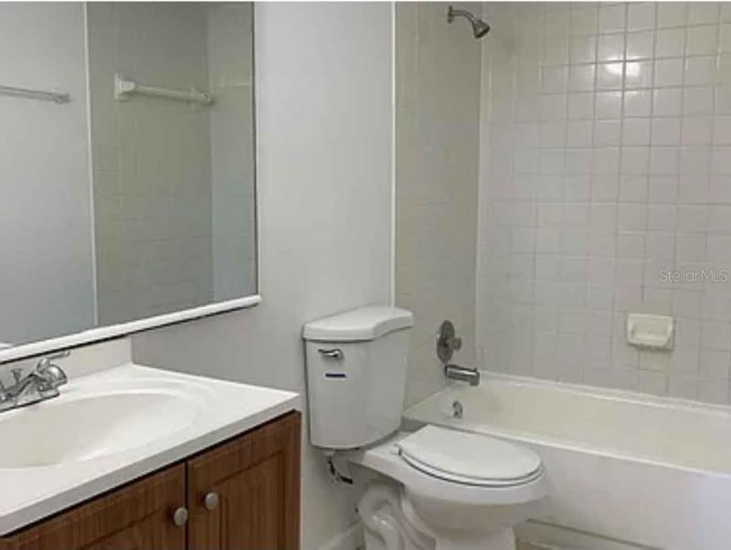 5220 Via Hacienda, Unit 212, Orlando, FL 32839 Photo