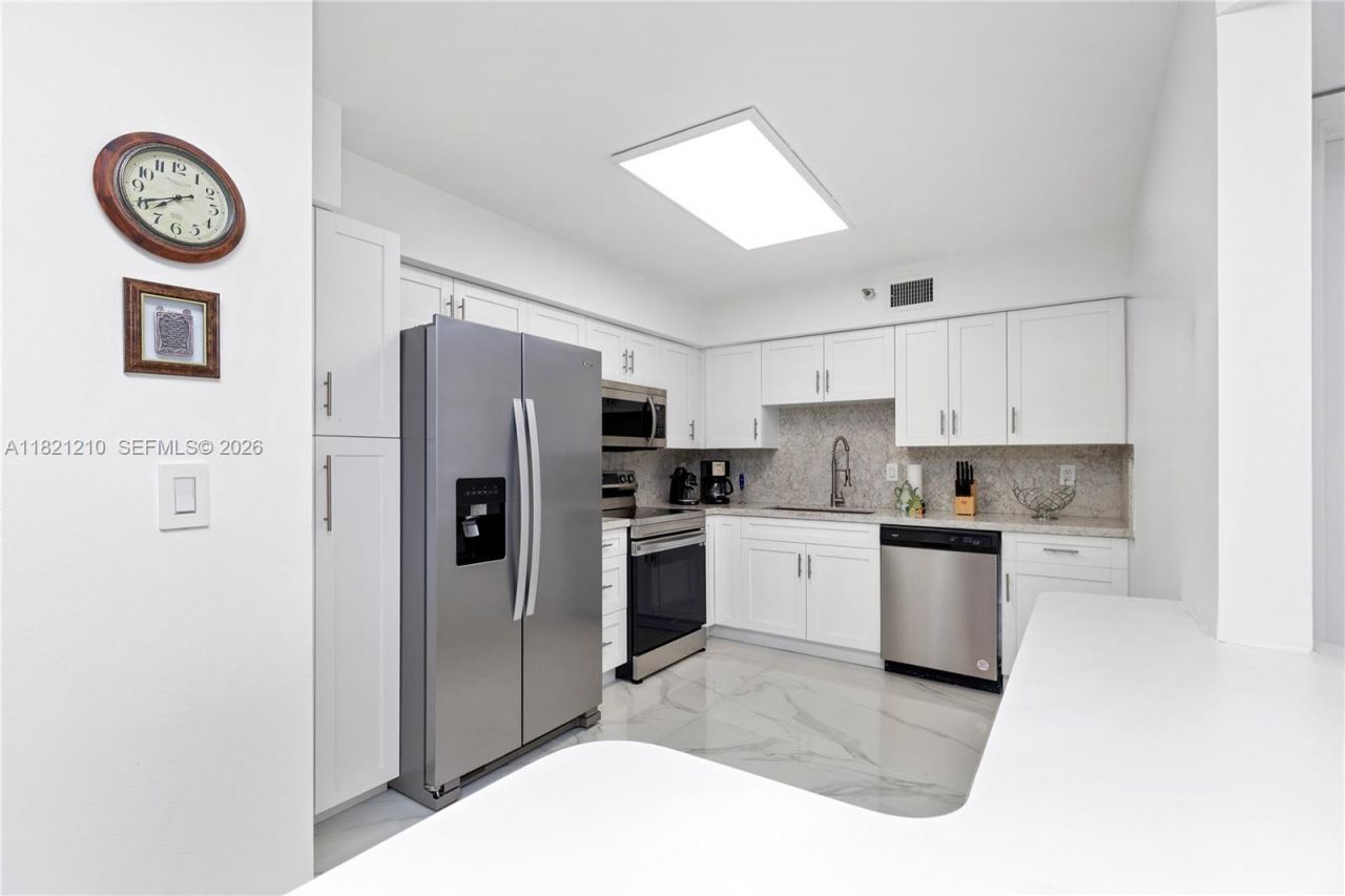 3530 Mystic Pointe Dr, Unit 2108, Aventura, FL 33180 Photo