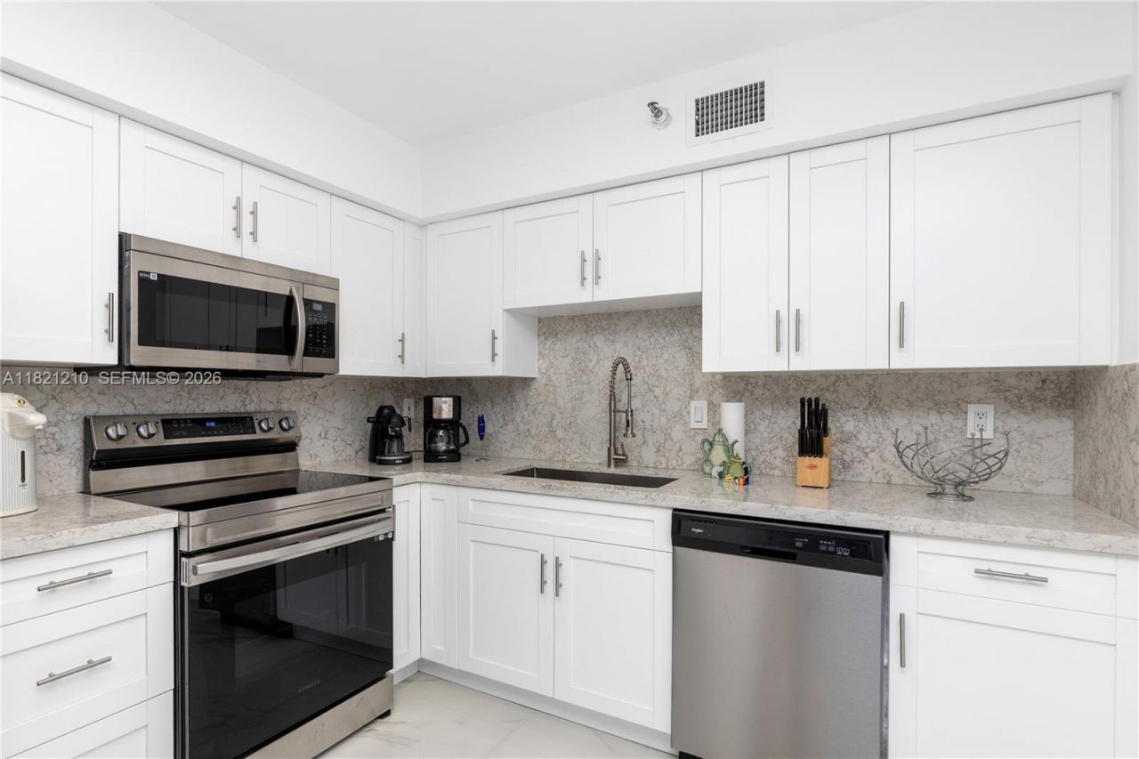 3530 Mystic Pointe Dr, Unit 2108, Aventura, FL 33180 Photo
