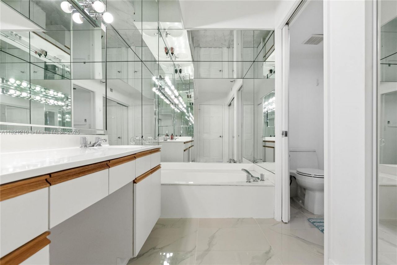 3530 Mystic Pointe Dr, Unit 2108, Aventura, FL 33180 Photo