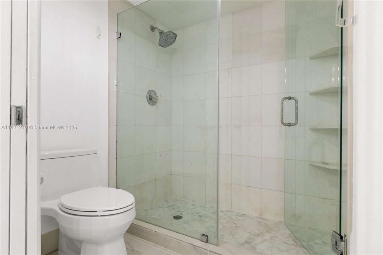 3530 Mystic Pointe Dr, Unit 2108, Aventura, FL 33180 Photo