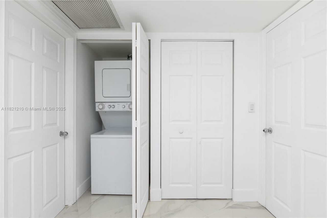 3530 Mystic Pointe Dr, Unit 2108, Aventura, FL 33180 Photo