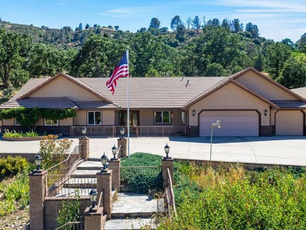 30100 Sunland Way, Tehachapi, CA 93561