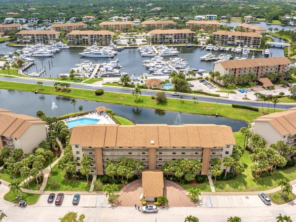 601 Seafarer Circle, Unit 104, Jupiter, FL 33477