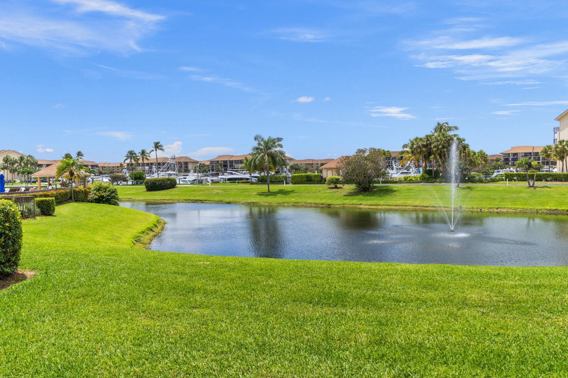 601 Seafarer Circle, Unit 104, Jupiter, FL 33477 Photo