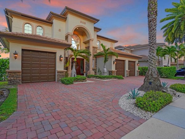 718 Edgebrook Lane, West Palm Beach, FL 33411