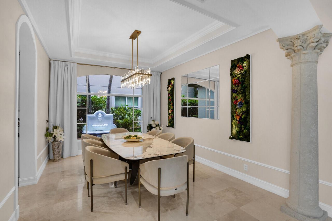 718 Edgebrook Lane, West Palm Beach, FL 33411 Photo