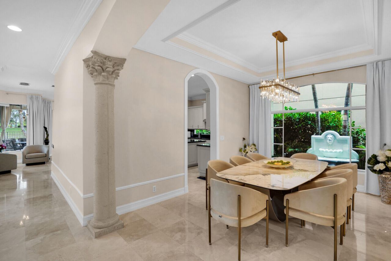 718 Edgebrook Lane, West Palm Beach, FL 33411 Photo