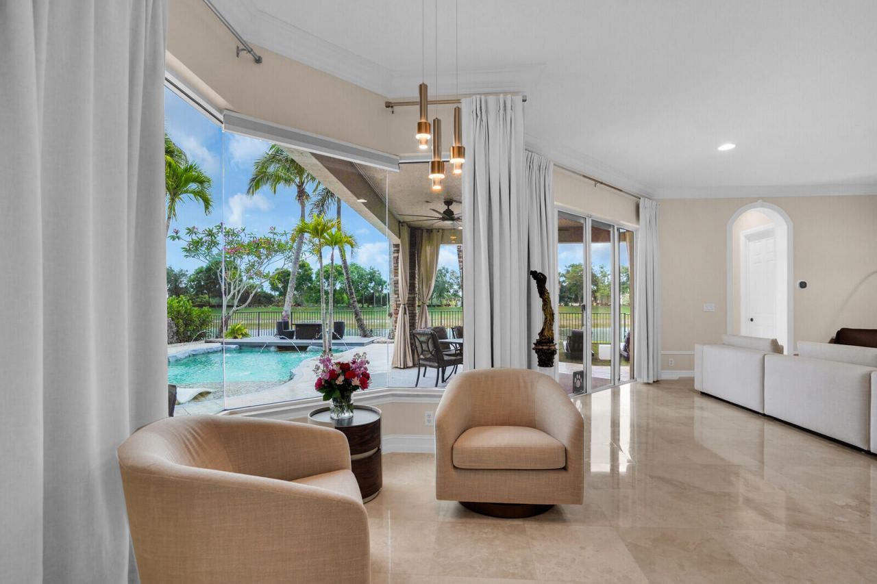 718 Edgebrook Lane, West Palm Beach, FL 33411 Photo