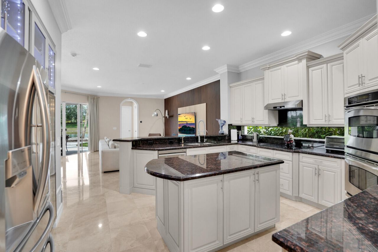 718 Edgebrook Lane, West Palm Beach, FL 33411 Photo