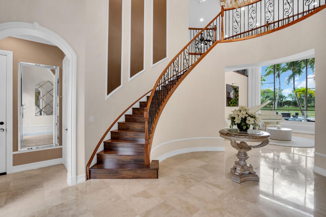718 Edgebrook Lane, West Palm Beach, FL 33411 Photo