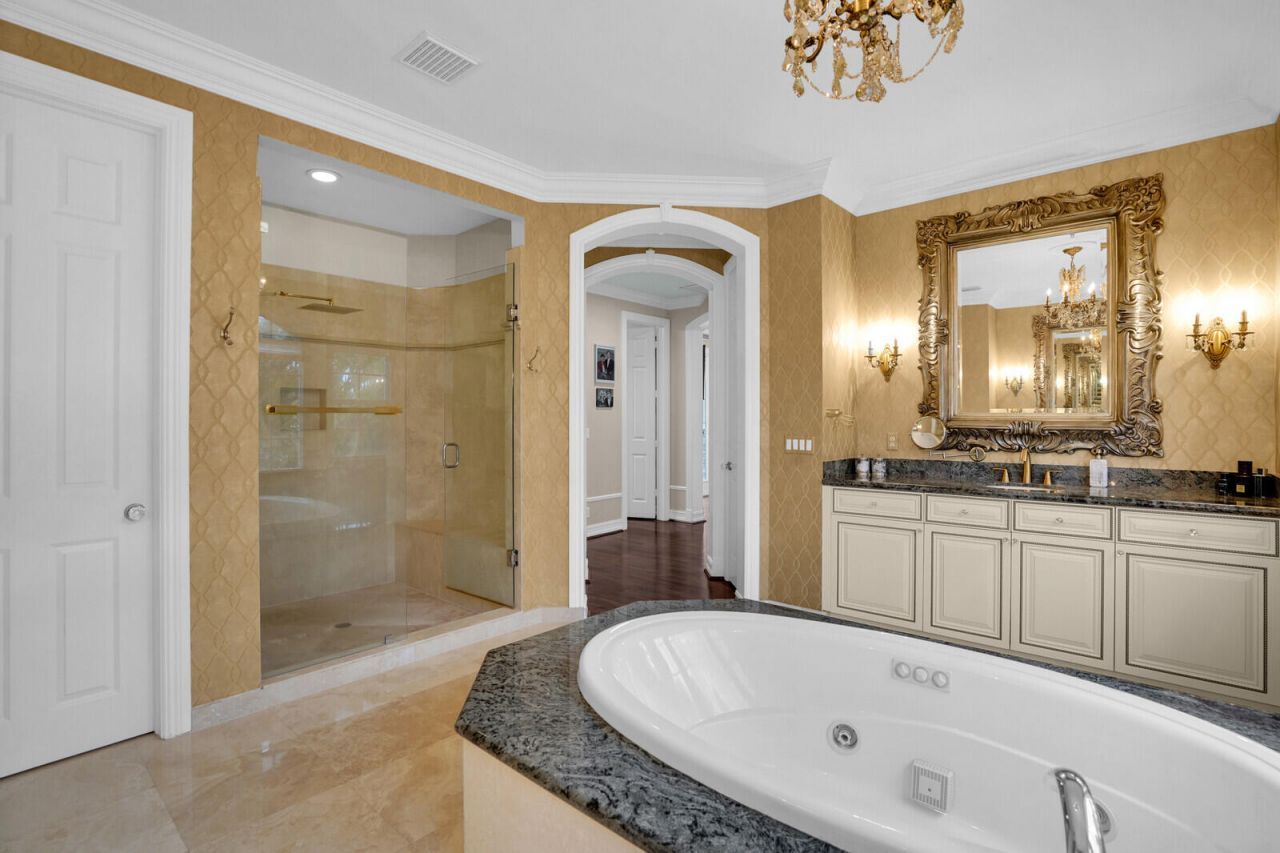 718 Edgebrook Lane, West Palm Beach, FL 33411 Photo