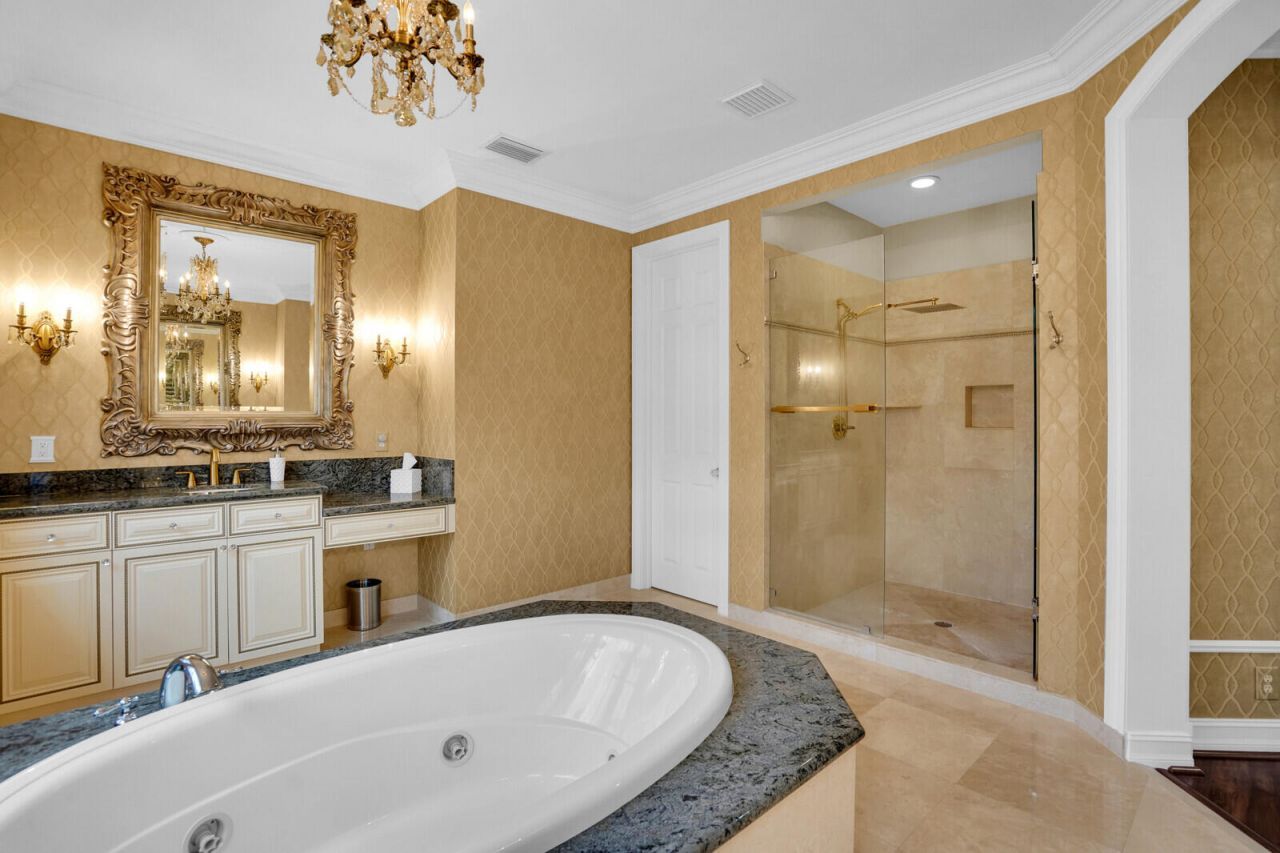 718 Edgebrook Lane, West Palm Beach, FL 33411 Photo