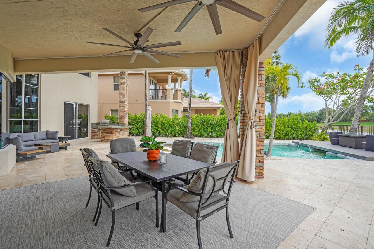 718 Edgebrook Lane, West Palm Beach, FL 33411 Photo