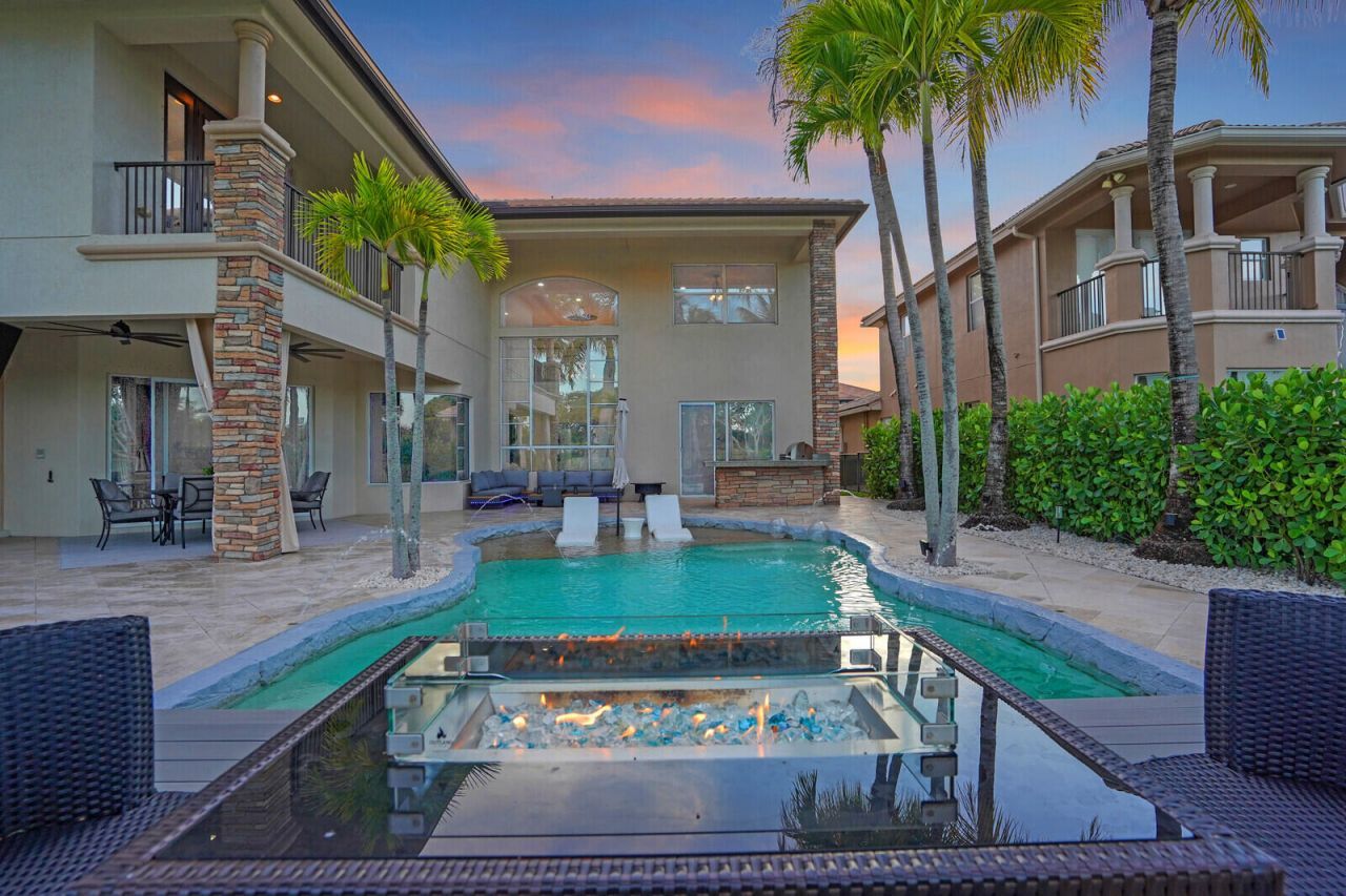 718 Edgebrook Lane, West Palm Beach, FL 33411 Photo