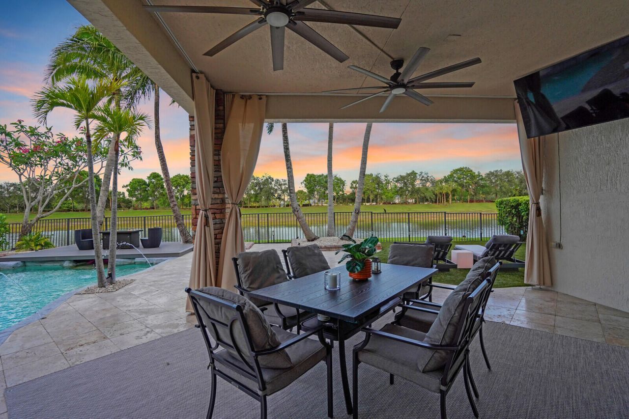 718 Edgebrook Lane, West Palm Beach, FL 33411 Photo