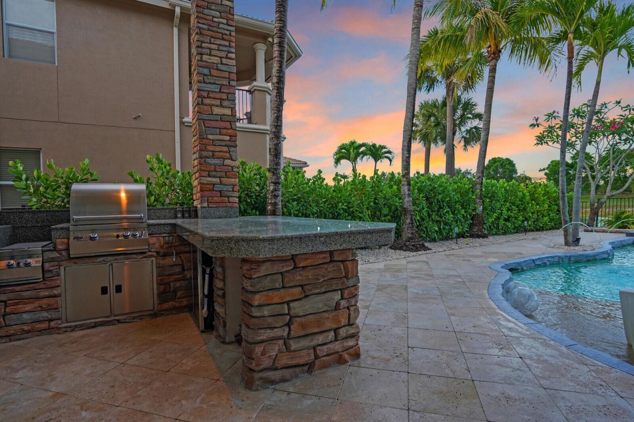 718 Edgebrook Lane, West Palm Beach, FL 33411 Photo