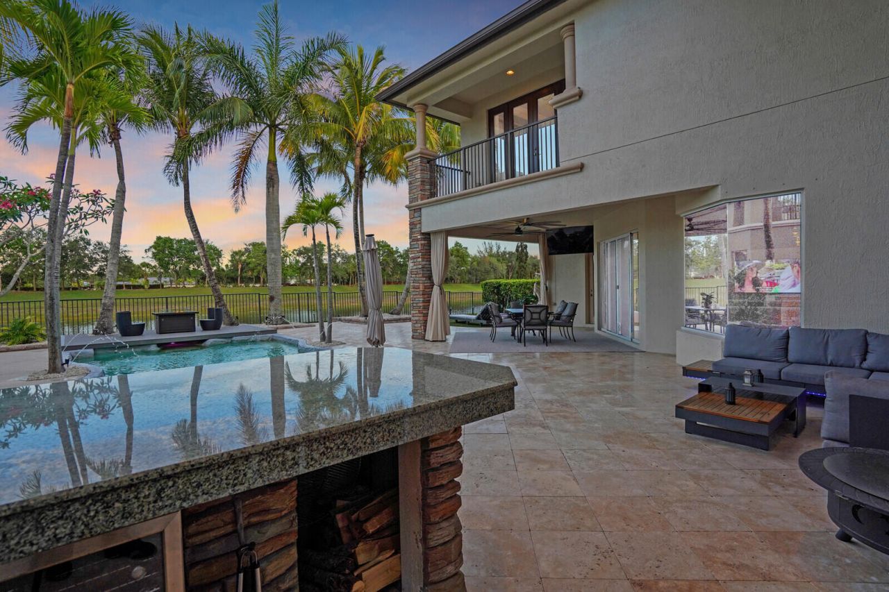 718 Edgebrook Lane, West Palm Beach, FL 33411 Photo
