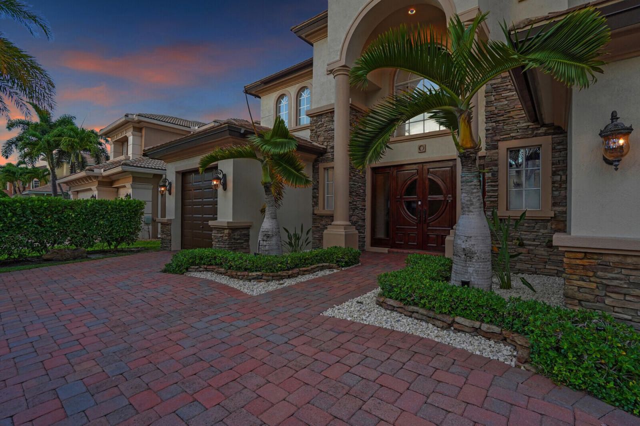 718 Edgebrook Lane, West Palm Beach, FL 33411 Photo