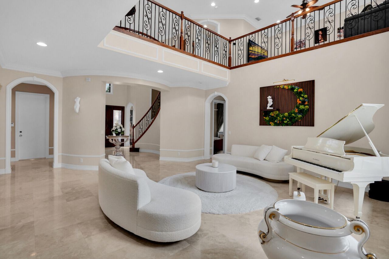 718 Edgebrook Lane, West Palm Beach, FL 33411 Photo