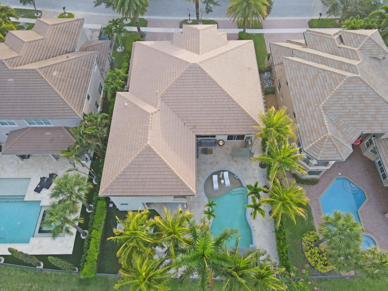718 Edgebrook Lane, West Palm Beach, FL 33411 Photo